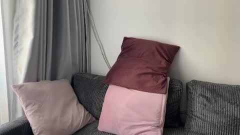 simon online show from April 11, 12:15 am