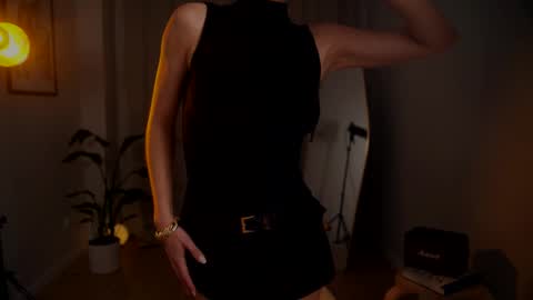 Ana online show from September 10, 9:16 pm