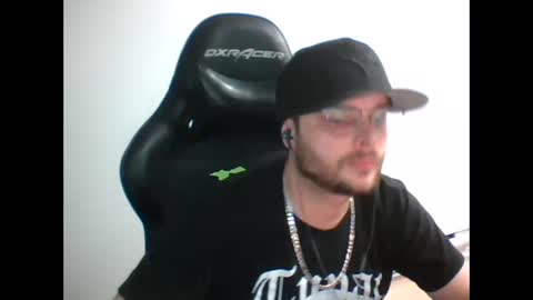 anarchyy1994 online show from April 1, 6:25 am