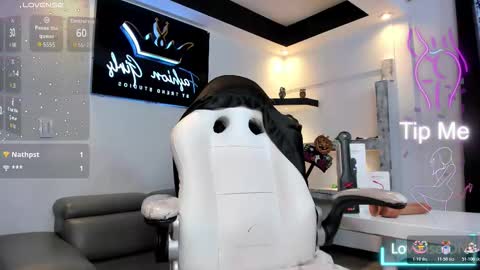 ana online show from October 25, 1:22 pm