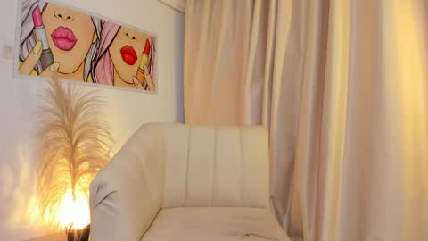 Ana online show from April 18, 7:40 pm