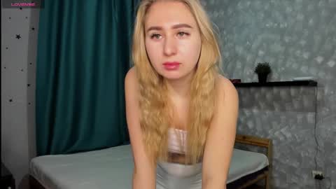 Snapshot of anastasia_gold1 chatting on November 2, 2:33 am anna online show from November 2, 2:33 am