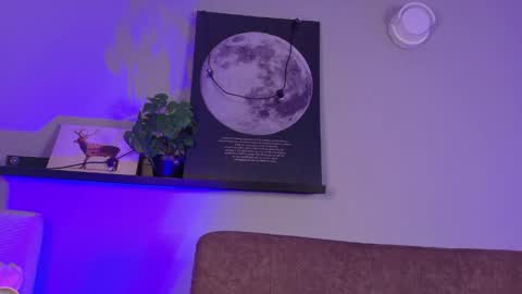 Kendra  online show from April 7, 10:17 am