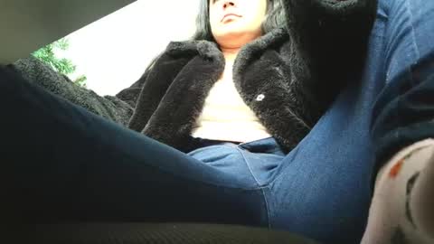   online show from November 22, 1:42 pm