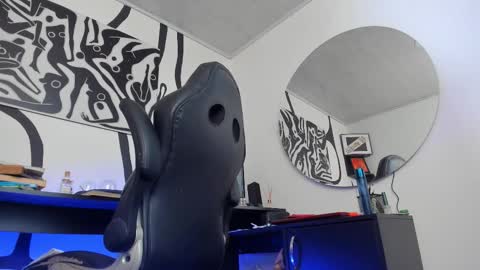 Andrs   -                   online show from February 13, 2:04 am