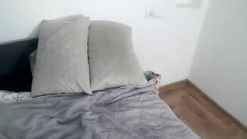 andre19466 online show from May 10, 1:34 am