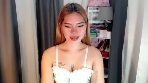 andrea06121998 online show from March 6, 6:07 pm