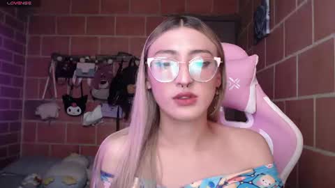 Andrea  online show from June 9, 3:33 pm