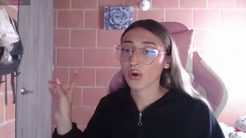 Andrea  online show from February 3, 3:16 pm