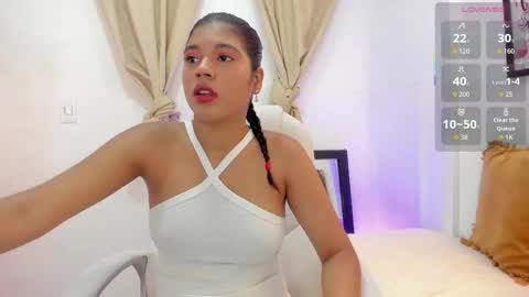 Andrea online show from November 17, 7:27 pm