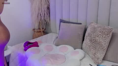 Andre Castaneda online show from February 25, 8:01 pm