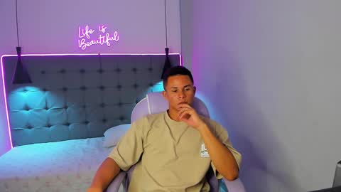 IM ANDRES online show from December 19, 3:24 am