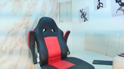 ANDRES  online show from December 3, 5:08 am