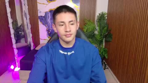 andres_tay online show from May 26, 2:39 am