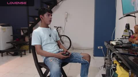 Andres Dean online show from February 1, 2:37 am