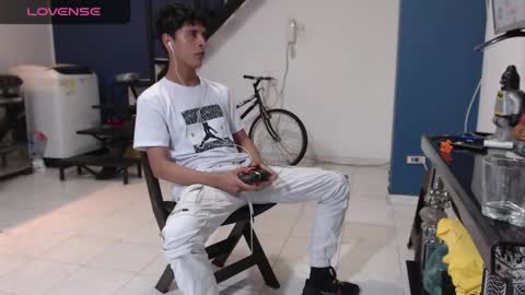 Andres Dean online show from February 8, 11:55 pm