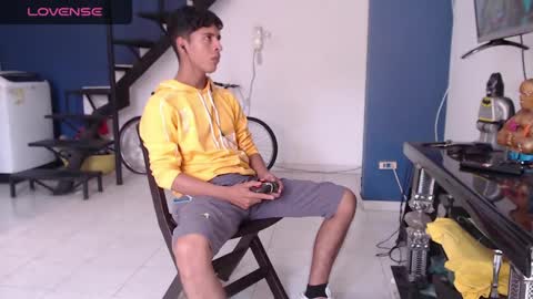 Andres Dean online show from January 25, 8:31 pm