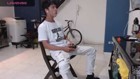 Andres Dean online show from February 8, 8:53 pm