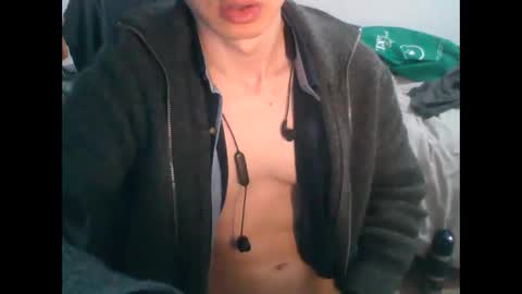 andresse_lat online show from April 8, 1:30 am