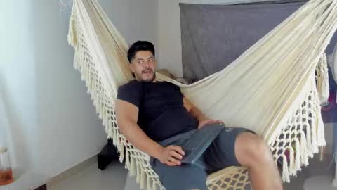 Andres online show from May 30, 1:04 am