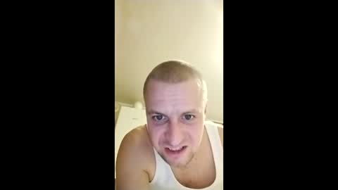 andrew3356577 online show from December 5, 10:29 pm