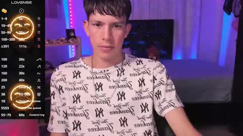 andrew_angels online show from December 12, 2:37 am