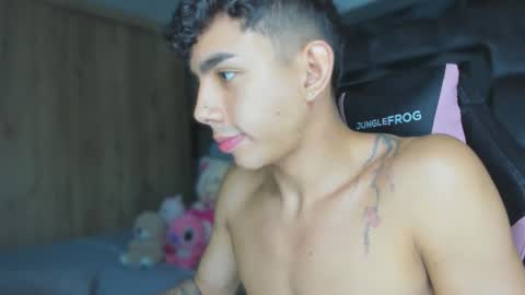 Snapshot of andrew_twink18 chatting on October 5, 5:16 am Andrew M. online show from October 5, 5:16 am