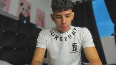 Snapshot of andrew_twink18 chatting on September 27, 11:02 pm Andrew M. online show from September 27, 11:02 pm