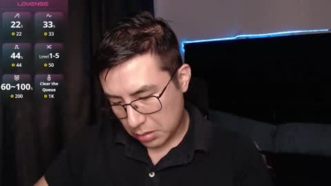 andrewmhilton_ online show from February 8, 7:23 am