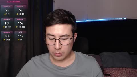 andrewmhilton_ online show from January 19, 6:34 am