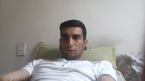 Snapshot of andsexbi69 chatting on October 27, 7:58 pm andsexbi69 online show from October 27, 7:58 pm