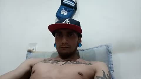 Snapshot of andsexbi69 chatting on October 10, 2:28 am andsexbi69 online show from October 10, 2:28 am
