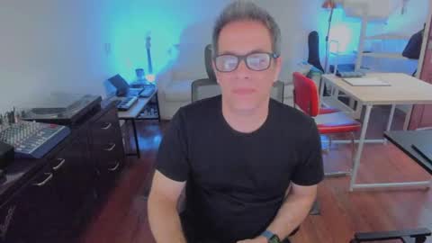 Snapshot of andy0pandi chatting on September 16, 5:05 pm Andrew online show from September 16, 5:05 pm