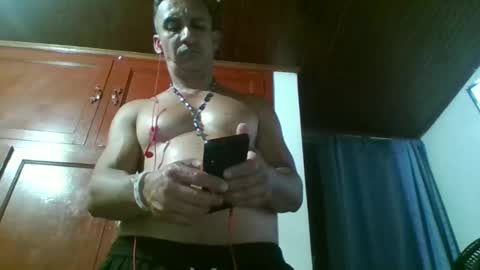 andy101075 online show from May 30, 7:51 am