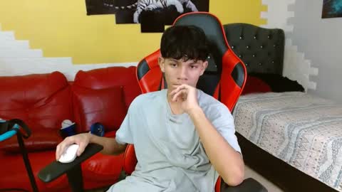 andy_dan1 online show from October 14, 2:42 pm