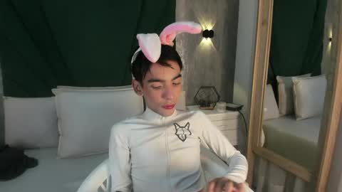 A N D Y online show from May 19, 12:01 pm
