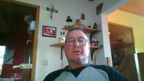 andybayern online show from April 23, 4:19 pm