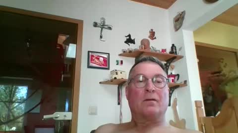 andybayern online show from May 1, 6:29 am