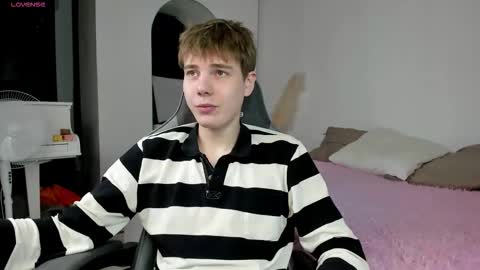 Mandy and Andy online show from November 29, 7:43 pm