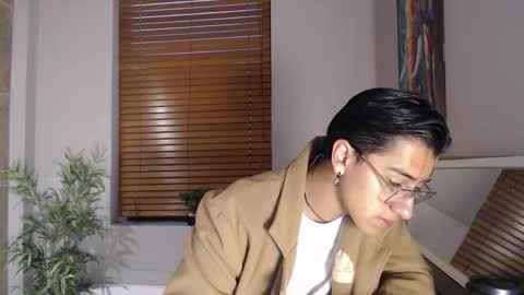 Andy Joy  online show from November 27, 11:51 am