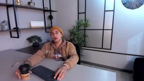 Andy Joy  online show from November 12, 11:56 am