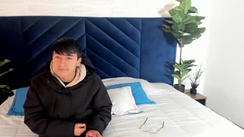 Andy Joy  online show from October 18, 10:52 am