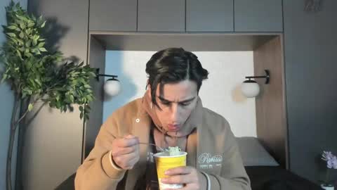 Andy Joy  online show from April 21, 11:39 am