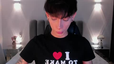 Andy online show from April 19, 9:17 pm