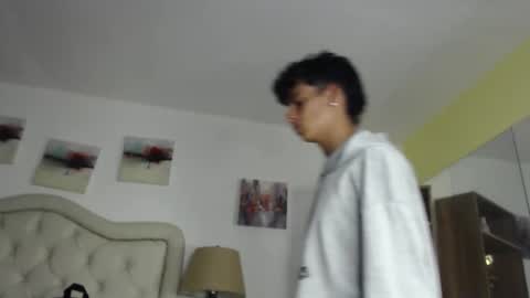 andyxibrat online show from April 21, 1:42 am