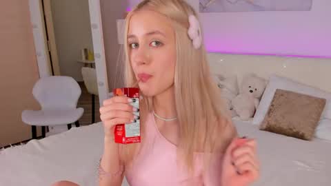 Anelly online show from April 26, 1:42 pm