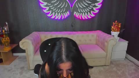 Anne online show from September 24, 4:03 pm