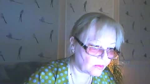 Alinessa online show from March 28, 7:15 pm