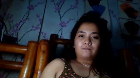 Snapshot of angel_2626 chatting on October 6, 1:18 pm angel_2626 online show from October 6, 1:18 pm