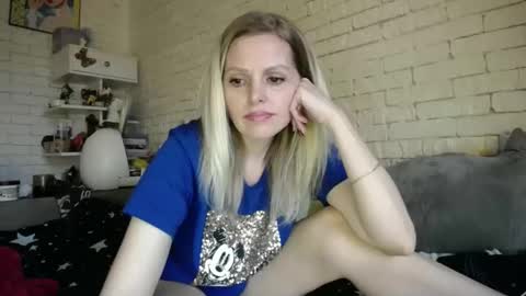 Snapshot of angel_girllovemy chatting on February 14, 2:33 pm ANGEL online show from February 14, 2:33 pm